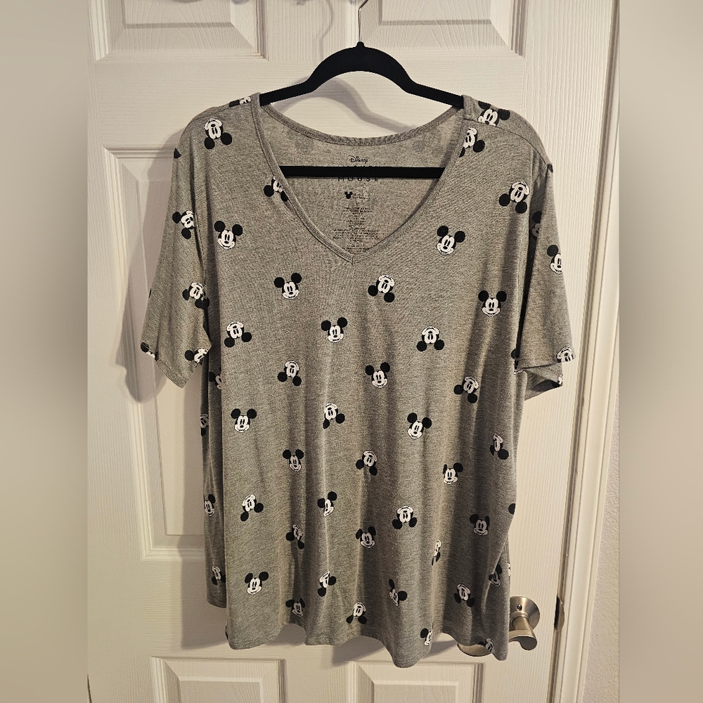 Disney Gray Mickey Mouse Short Sleeve Tee